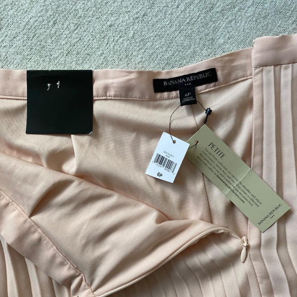 Pink accordion pleated skirt - Picture 4 of 4